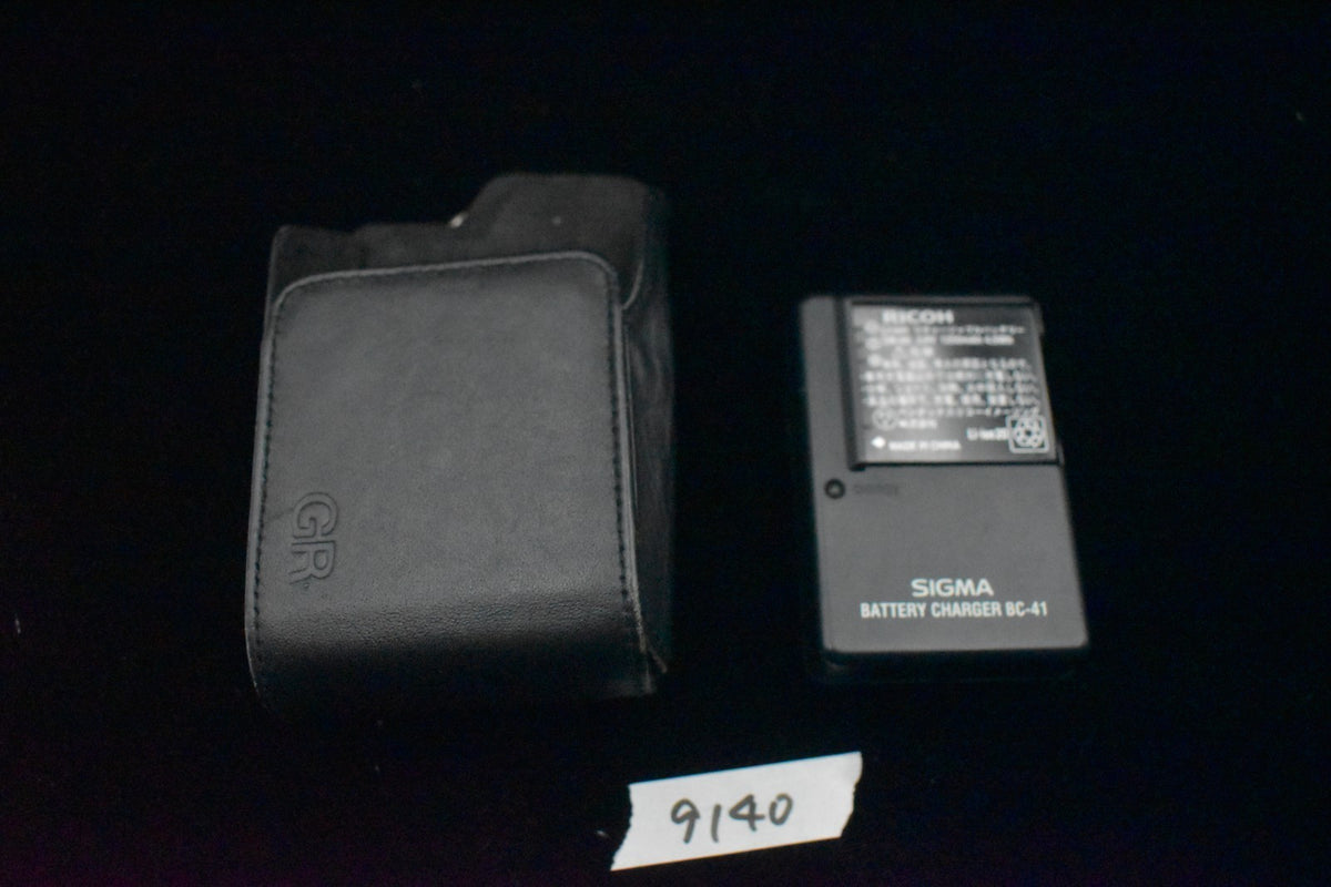 [US Duty Paid] Appareil photo numérique compact 16,2 mégapixels RICOH GR...