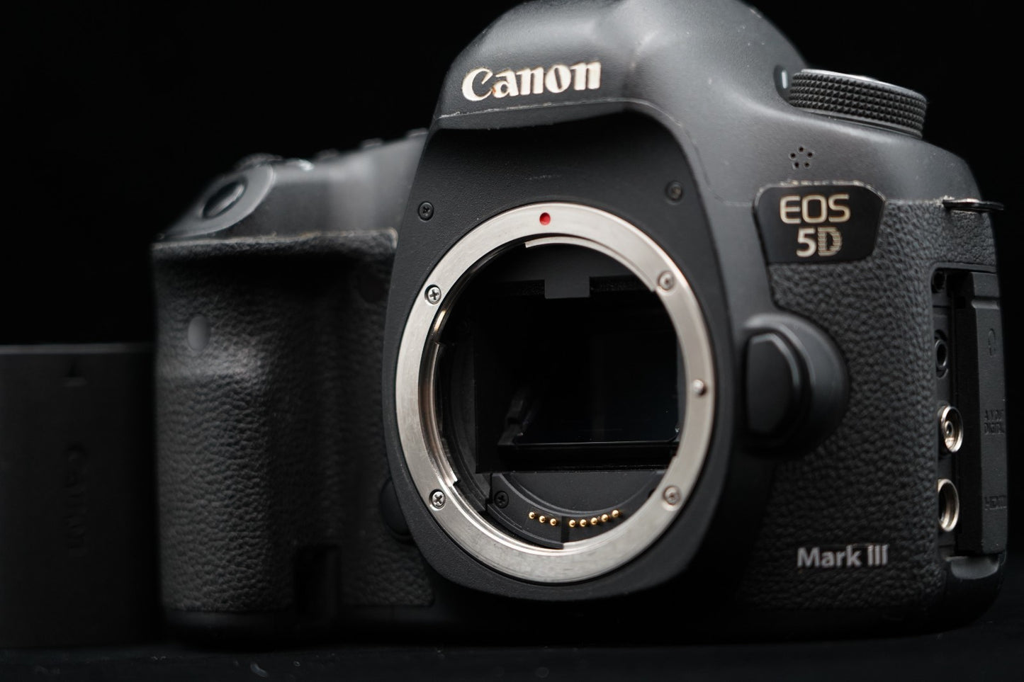 Canon EOS 5D Mark III Digital Full Frame Camera DSLR US Duty Paid 9830