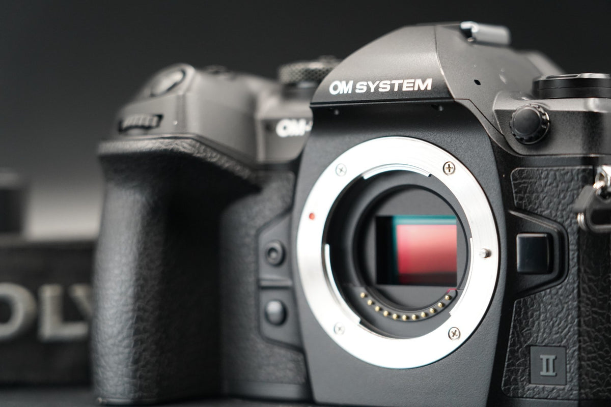 -3765 cuts- OM SYSTEM OM-1 Mark II Mirrorless Camera US STOCK #11159
