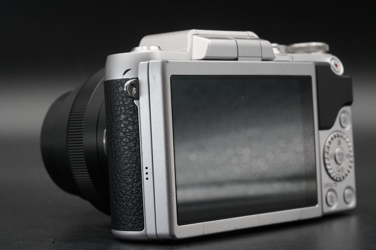 Panasonic DMC-GF7 LUMIX Cámara 12-32mm Lente INGLÉS BIEN! #11376