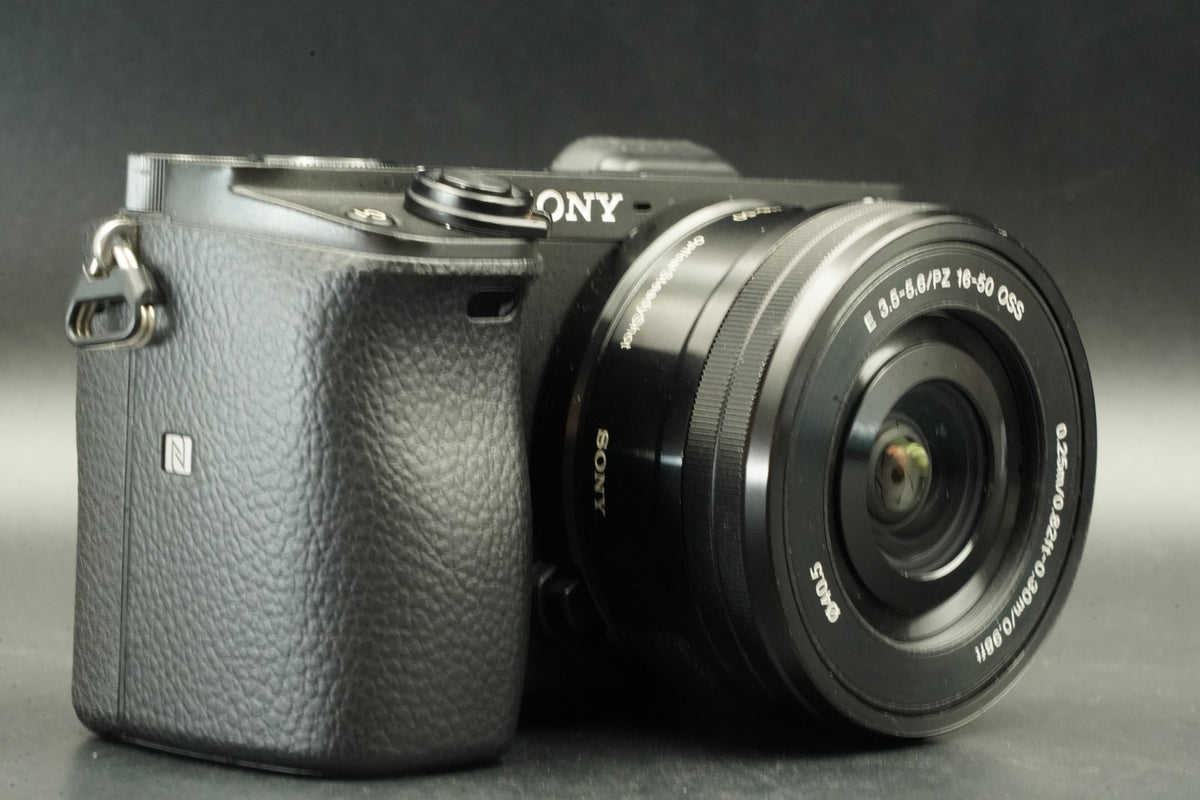 Sony A6400 Digital Camera Black w/ 16-50mm Lens -2139 cuts- #12529