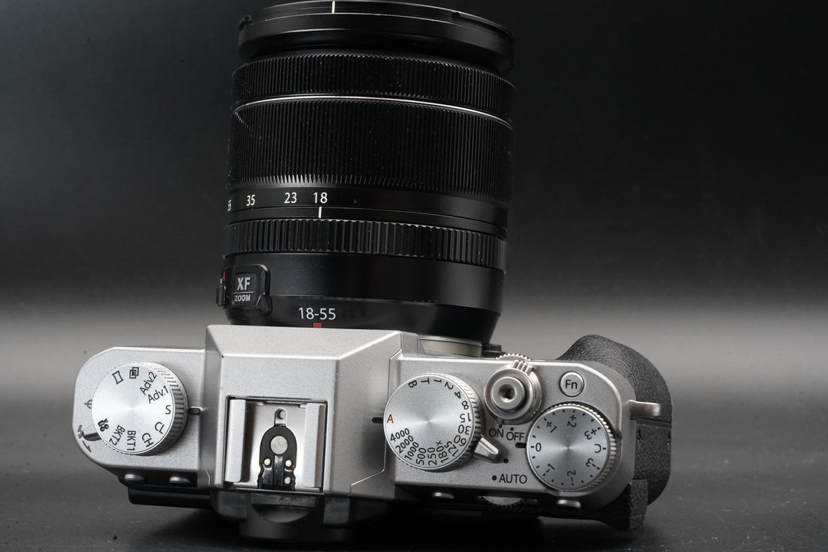Appareil photo numérique sans miroir Fujifilm X-T20 avec objectif XF 18-55...