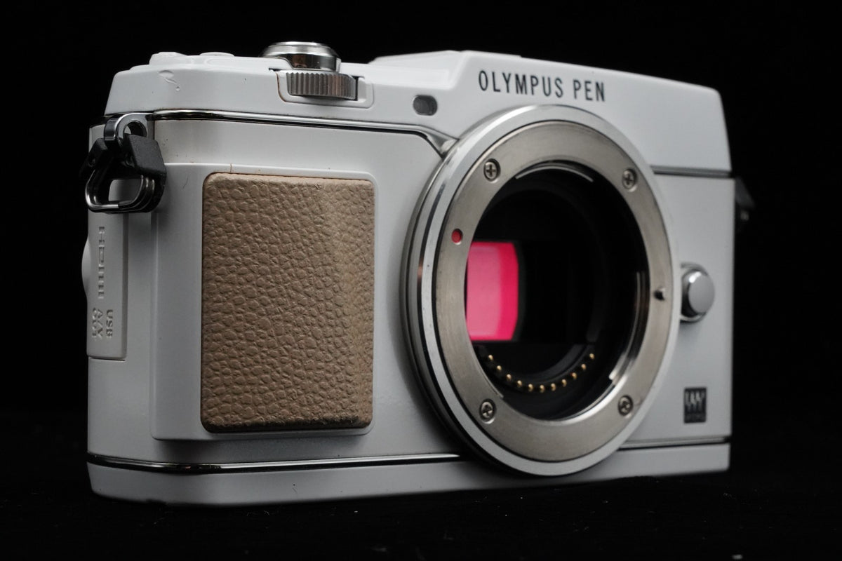 Olympus PEN E-P5 White Body Wifi Digital Camera Japan US STOCK #9454
