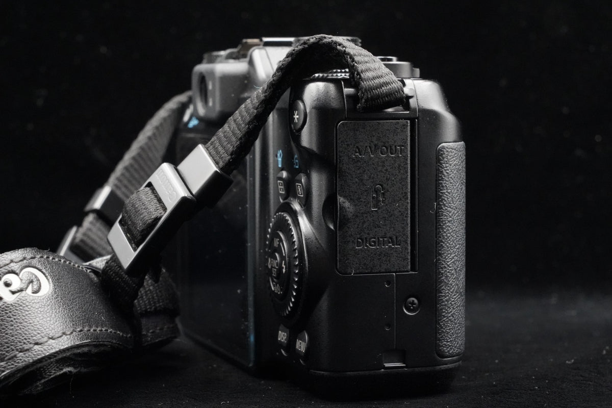 Canon PowerShot G10 Point and Shoot Digital Compact Camera [] US STOCK #9694