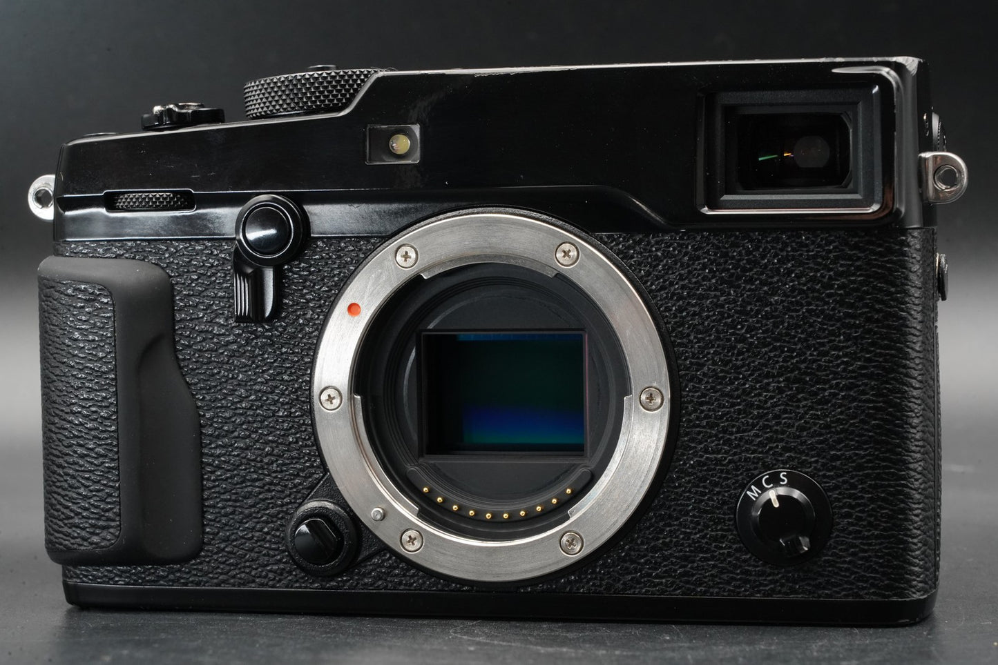 Fujifilm X-Pro2 24.3MP Mirrorless Digital Camera Body Black -332 cuts- #11085