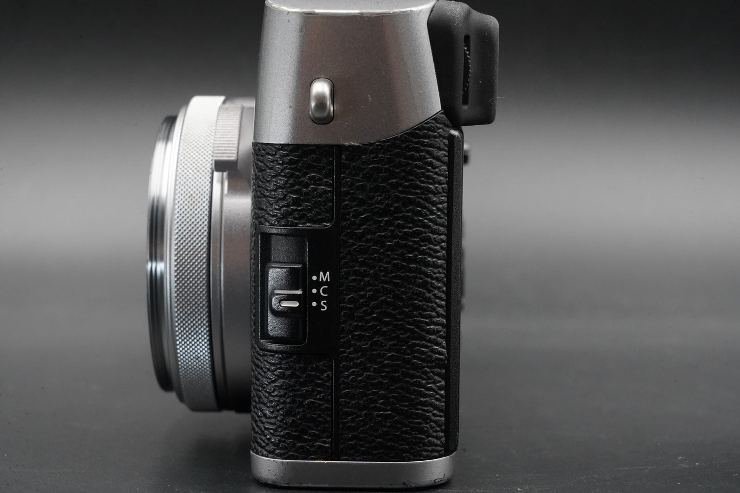 Fujifilm X100F 24.3MP Digital Camera Black From JAPAN US Duty Paid 10934