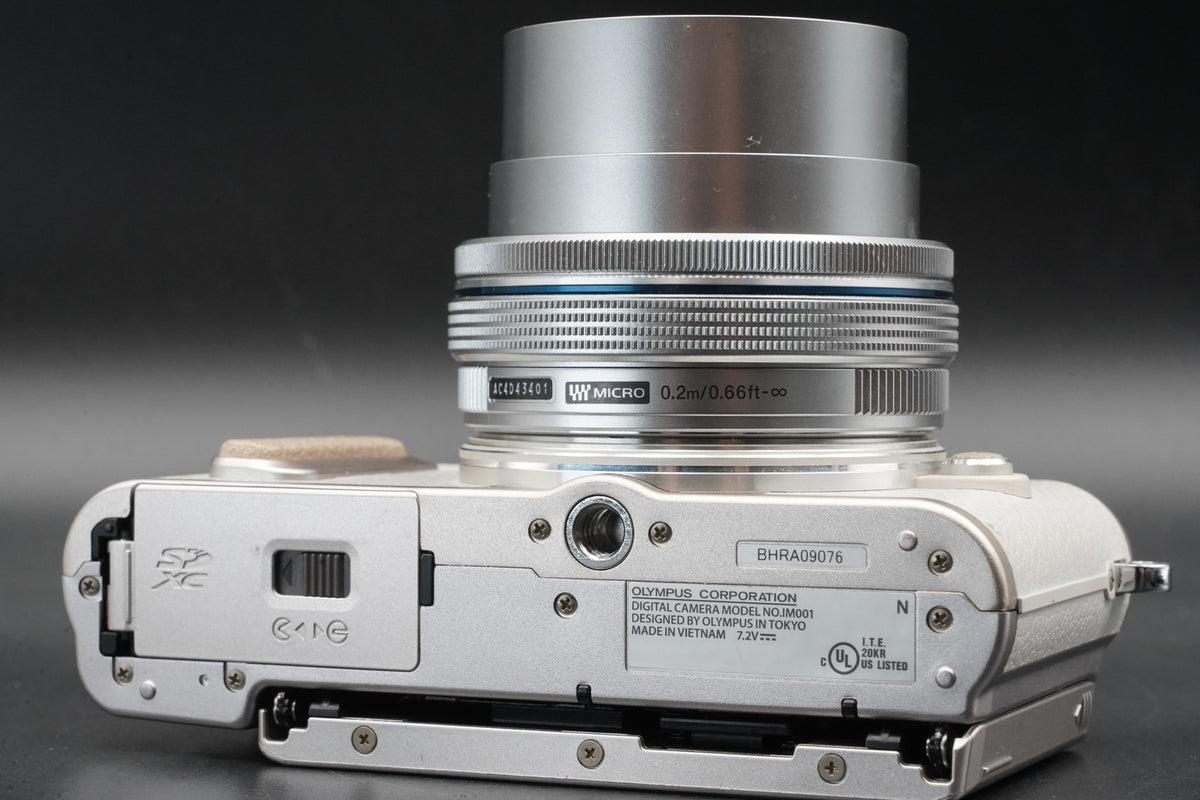 Olympus E-PL8 w/ 40-150mm Lens Digital Camera -1444 cuts- [] US STOCK #11261