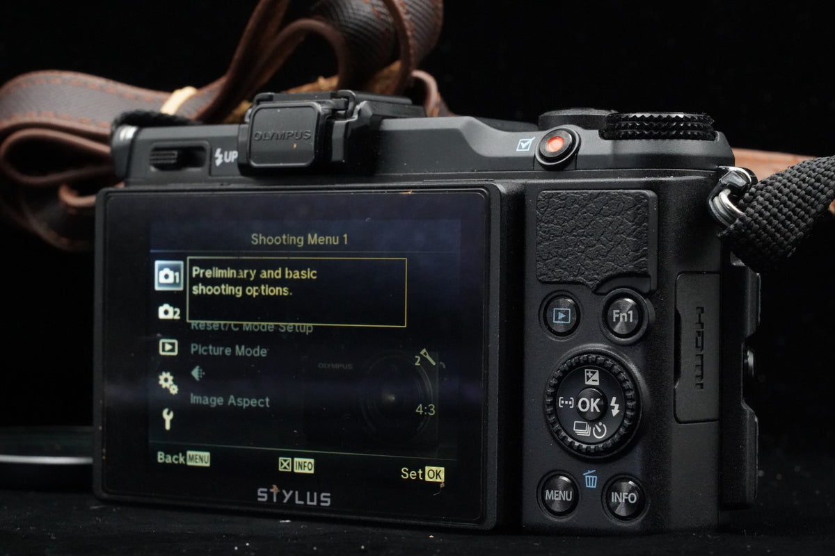 Olympus STYLUS XZ-2 Point and Shoot Digital Camera Black [] US STOCK #9538