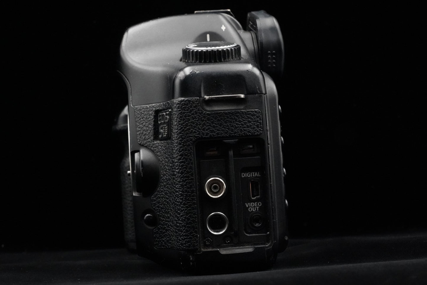 Canon EOS 5D Digital SLR Full Frame Camera Body US Duty Paid 9706