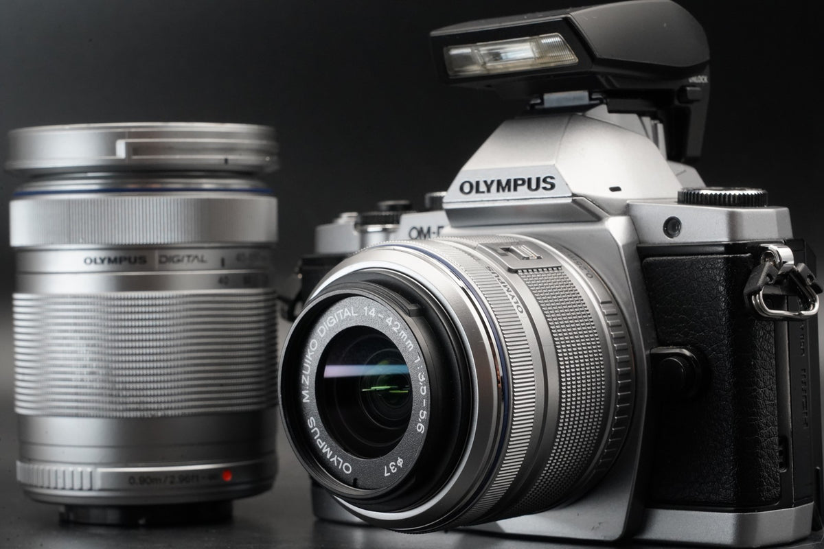 Olympus E-M5 Mirrorless Digital Camera w/ 2 Lenses Silver #11366