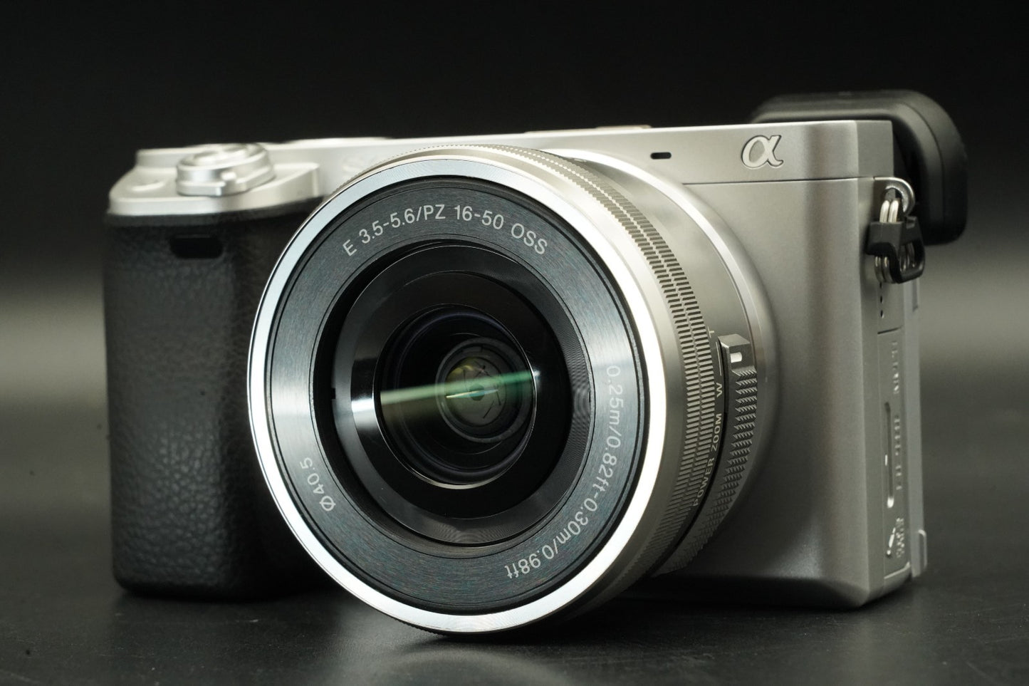 8739 cuts!! Sony A6400 Mirrorless Digital Camera with 2 Lenses Silver 11579