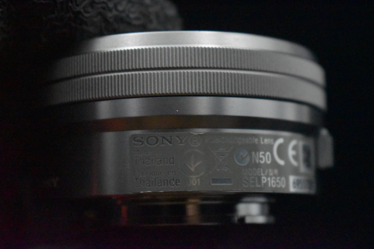 [US Duty Paid] Sony Alpha a5100 Spiegellose Digitalkamera Weiß 9180
