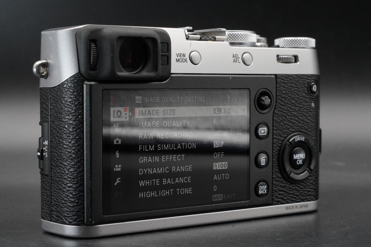 Fujifilm X100F 24.3MP Digital Camera Silver From JAPAN US STOCK #11269