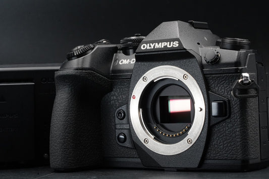 Olympus OM-D E-M1 Mark II Digital Camera Black Body JAPAN US Duty Paid 11374