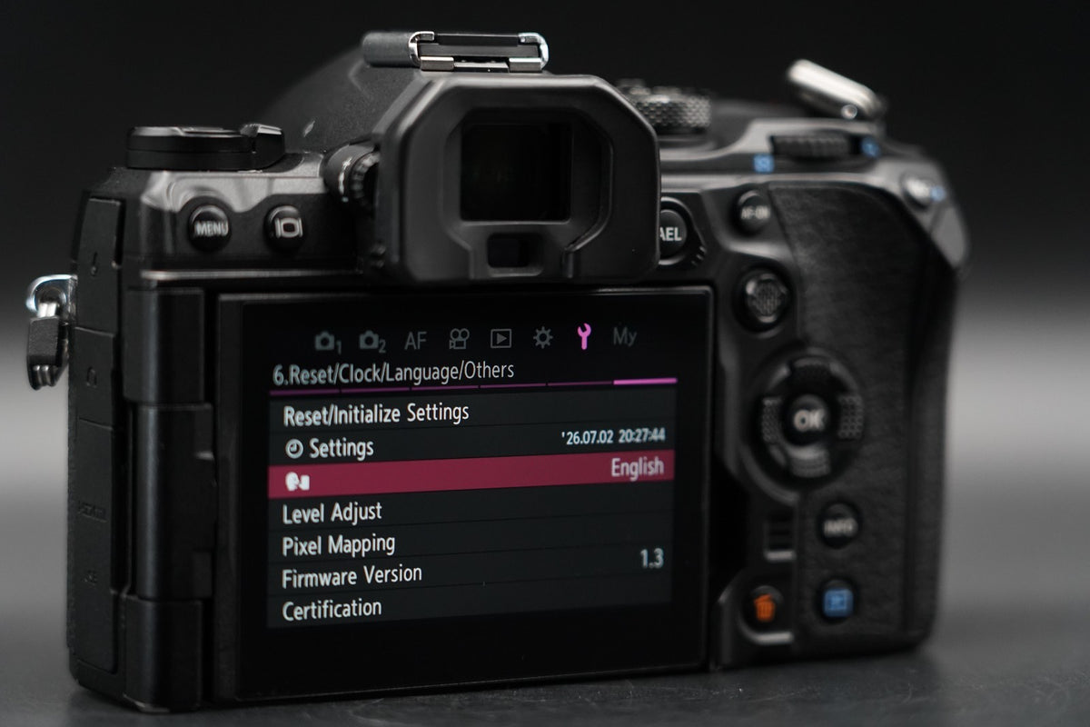 -3765 cuts- OM SYSTEM OM-1 Mark II Mirrorless Camera US STOCK #11159