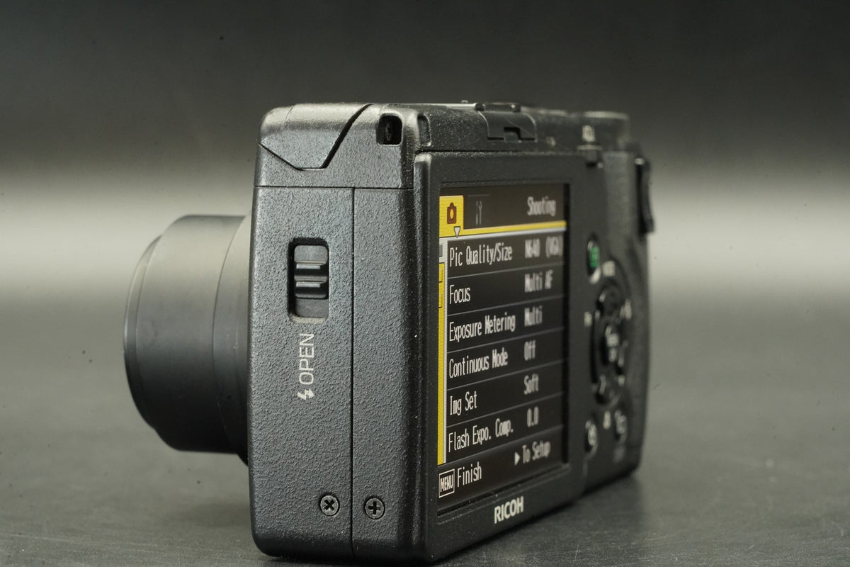 RICOH GR DIGITAL II 10.1 MP Compact Camera -8838 cuts- #12466