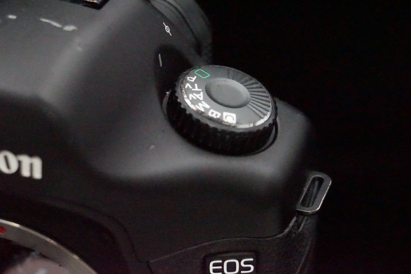 Canon EOS 5D Digital SLR Full Frame Camera Body Only US Duty Paid 10596