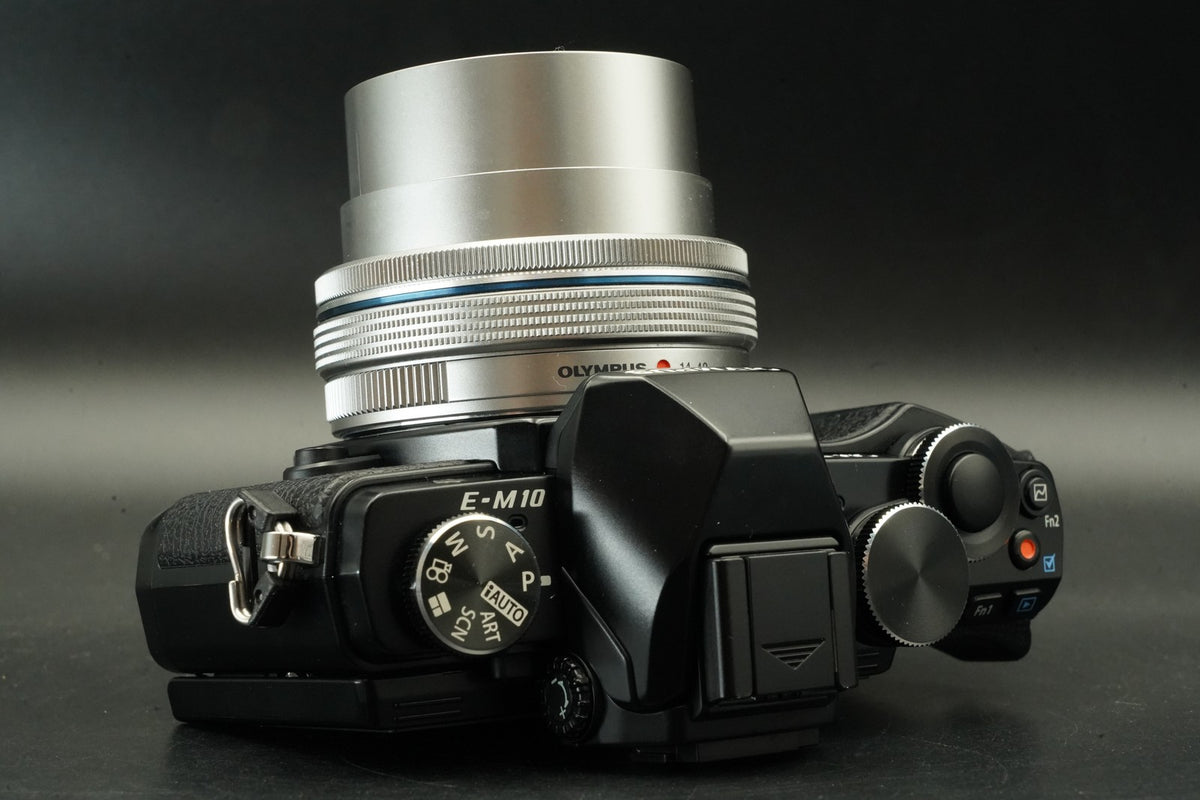 Olympus OM-D E-M10 Mirrorless Camera + 14-42mm PZ Lens -9670 cuts- #12077