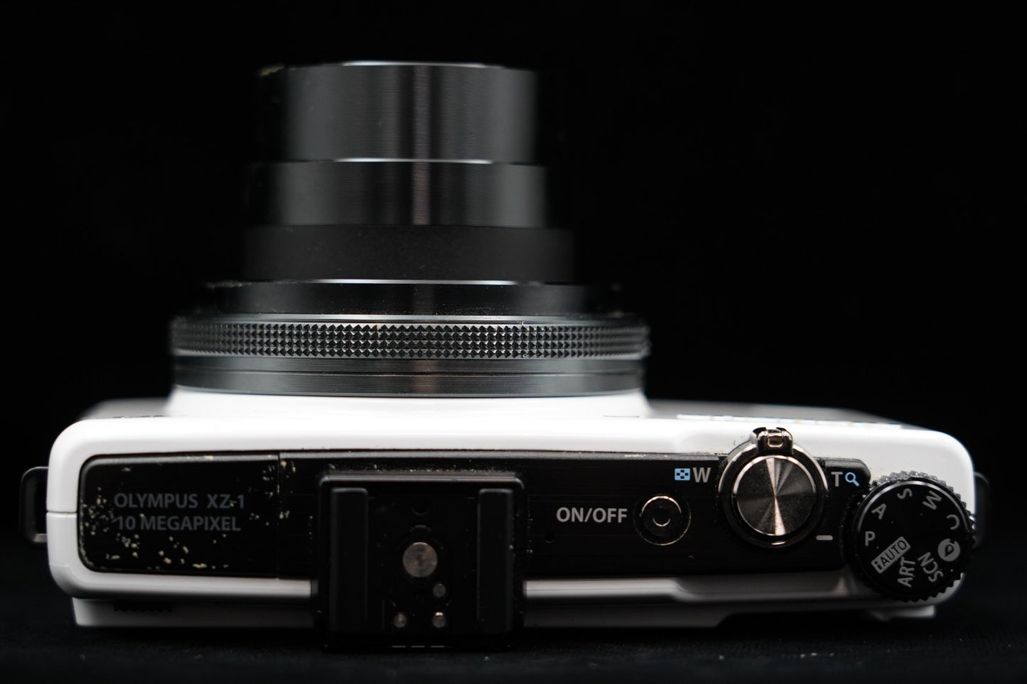 Olympus STYLUS XZ-1 Point and Shoot Digital Camera White [] US STOCK #9730