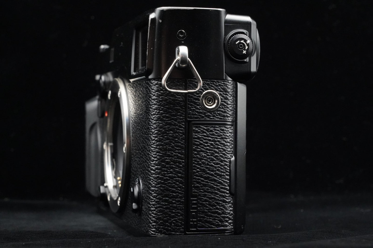 N Mint Fujifilm X-Pro2 24.3MP Mirrorless Digital Camera Body Black Shutter 9933