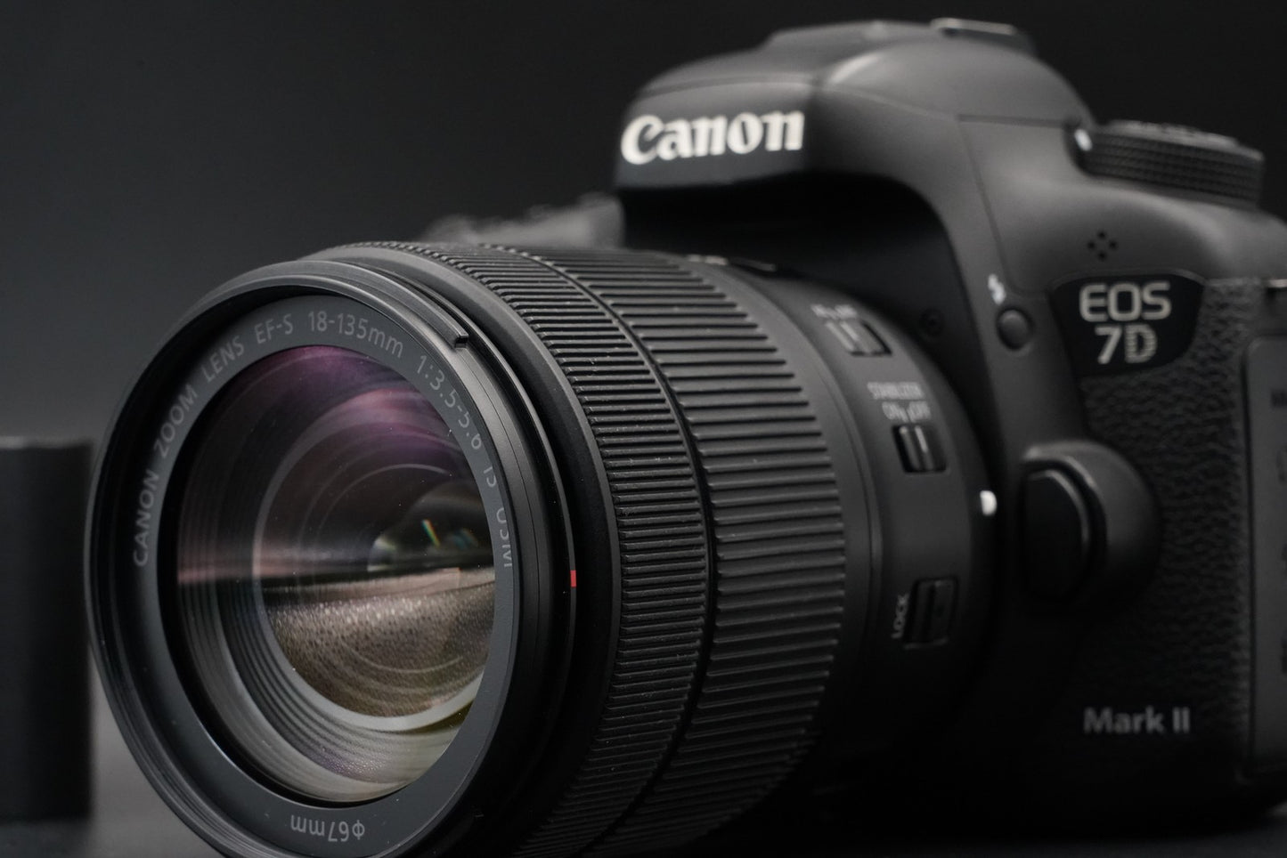 Canon EOS 7D Mark II DSLR Camera w/ EF 18-135 IS USM Lens 10865