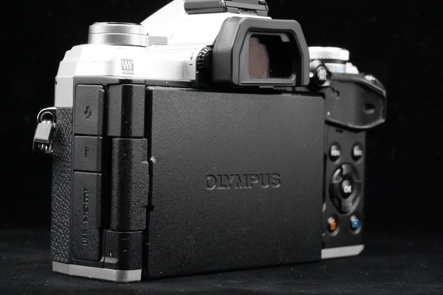 Olympus OM-D E-M5 Mark III 20.4MP Mirrorless Digital Camera US Duty Paid 9677