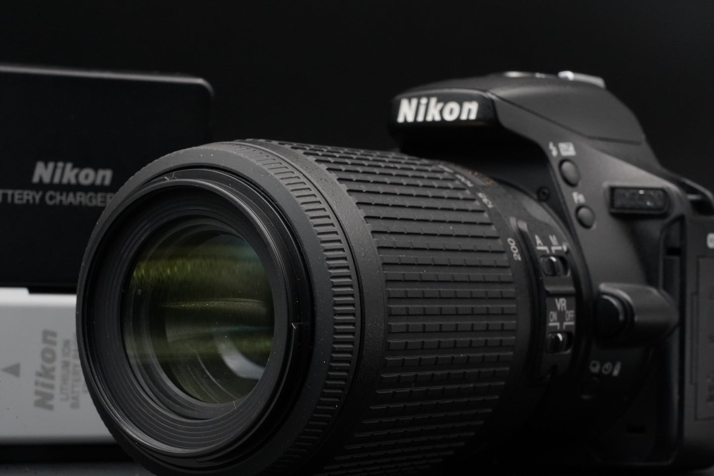 Nikon D5500 DSLR Camera 55-200mm Lens US Duty Paid Excellent Condition 10446