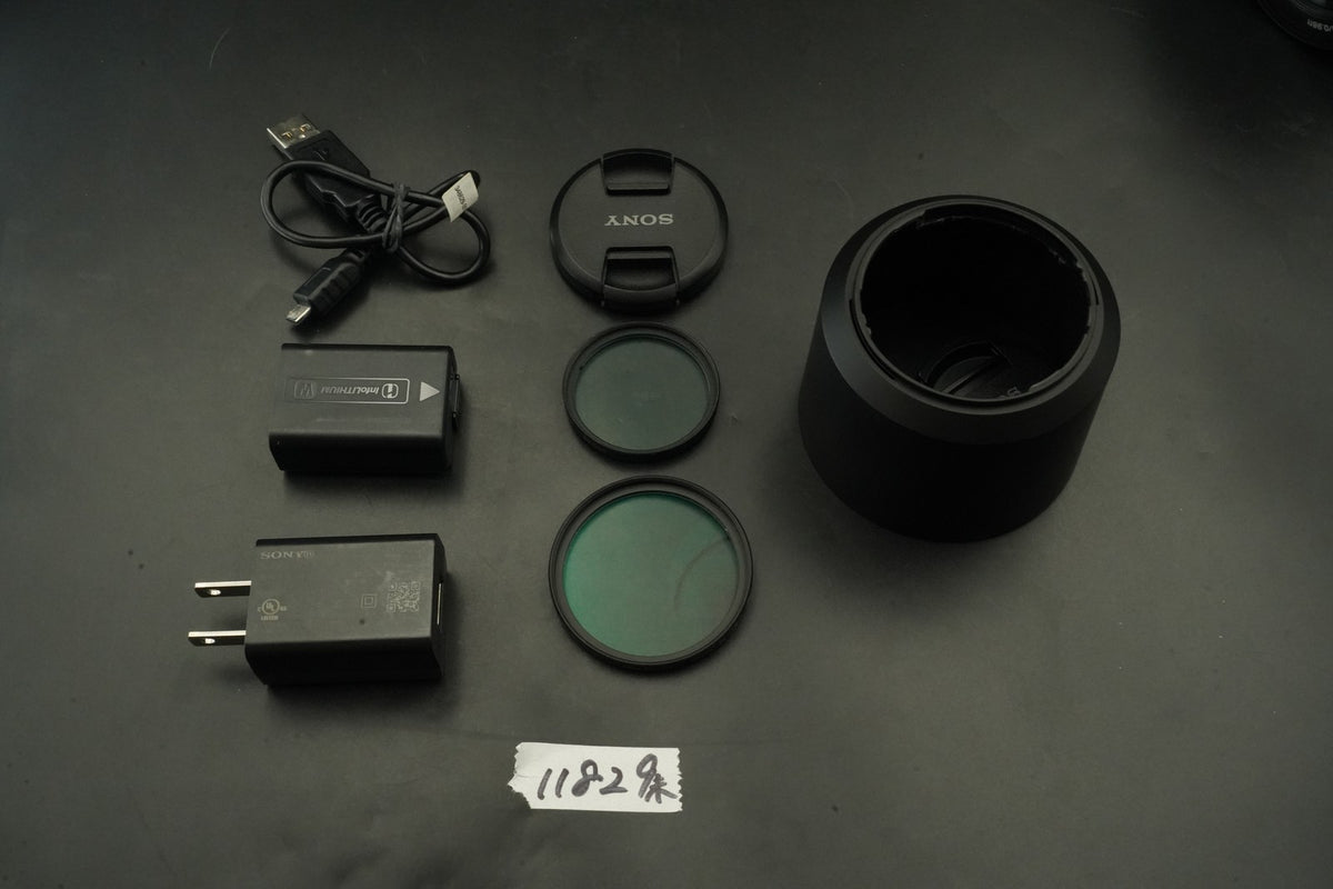 Sony A6400 Digital Camera Black w/ 16-50mm 55-210mm Lens -6811 cuts- #11829