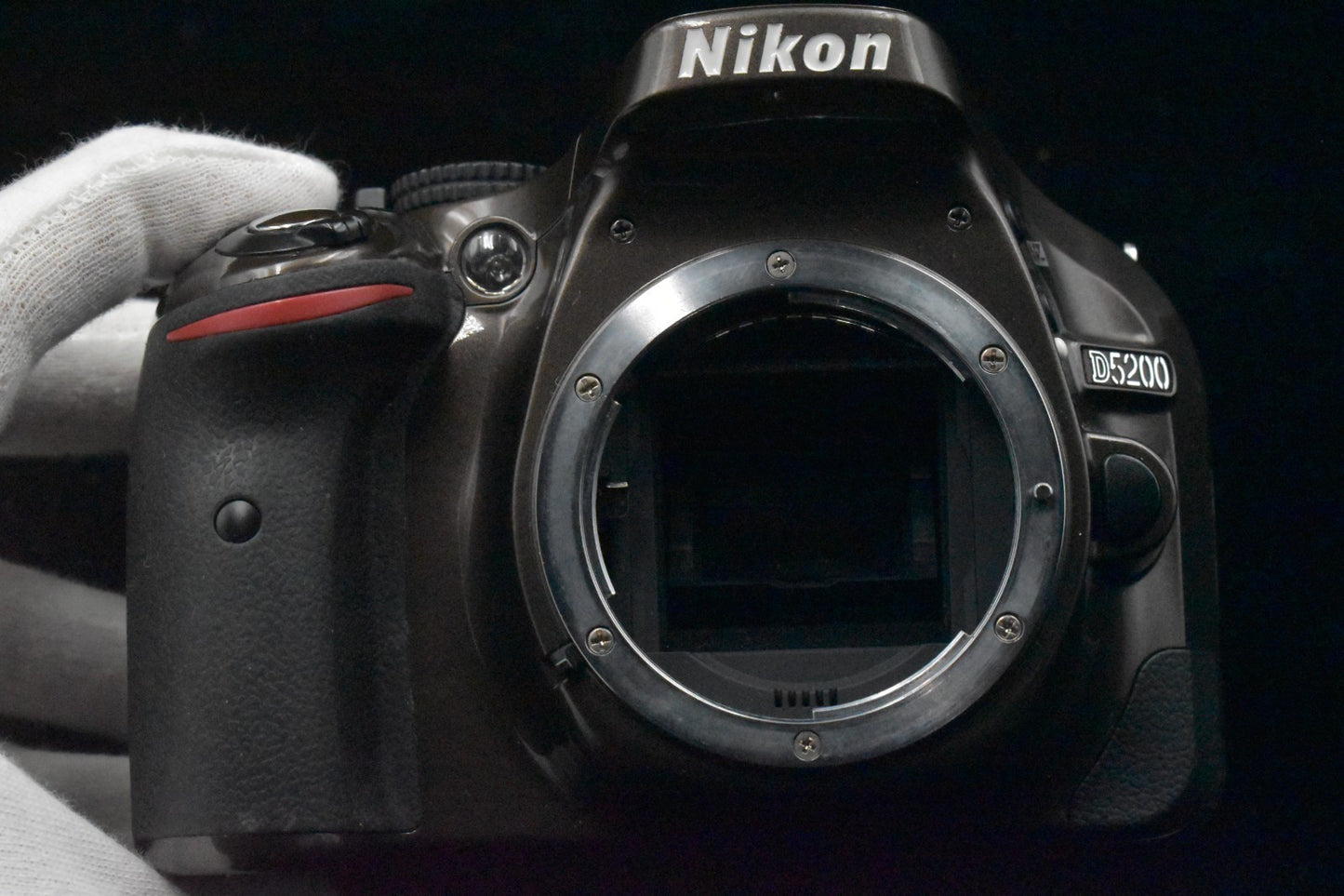Nikon D5200 DSLR Camera Body with Lens Bronze US Duty Paid 8686