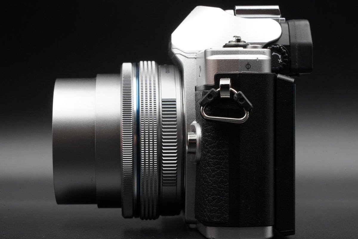 Olympus OM-D E-M10 Mark III Silver Body Only Silver w/ 2 #Lenses10447