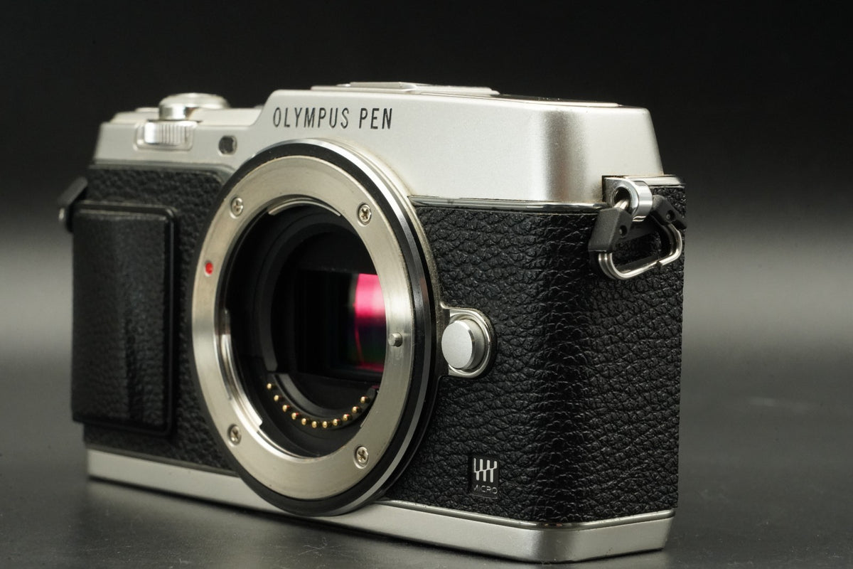 Olympus PEN E-P5 Silver Body Wifi Digital Camera Japan US STOCK #11614