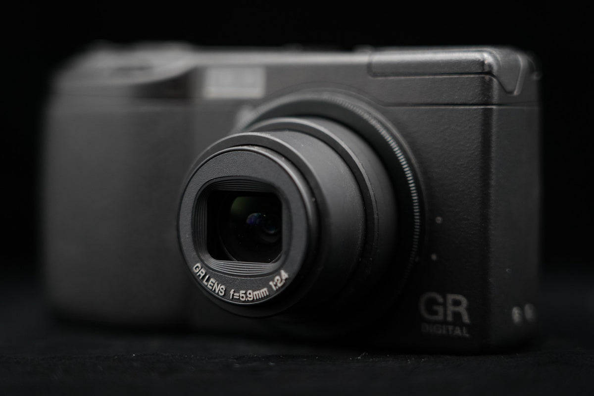 Ricoh GR Digital Camera 8.1MP Black Model US STOCK #9805