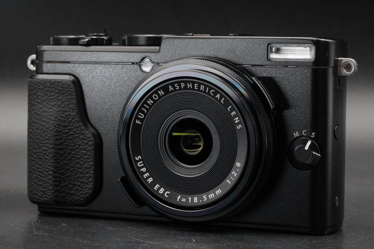 Fujifilm Fuji X70 X 70 Black 16.3MP Digital Camera US STOCK #11351