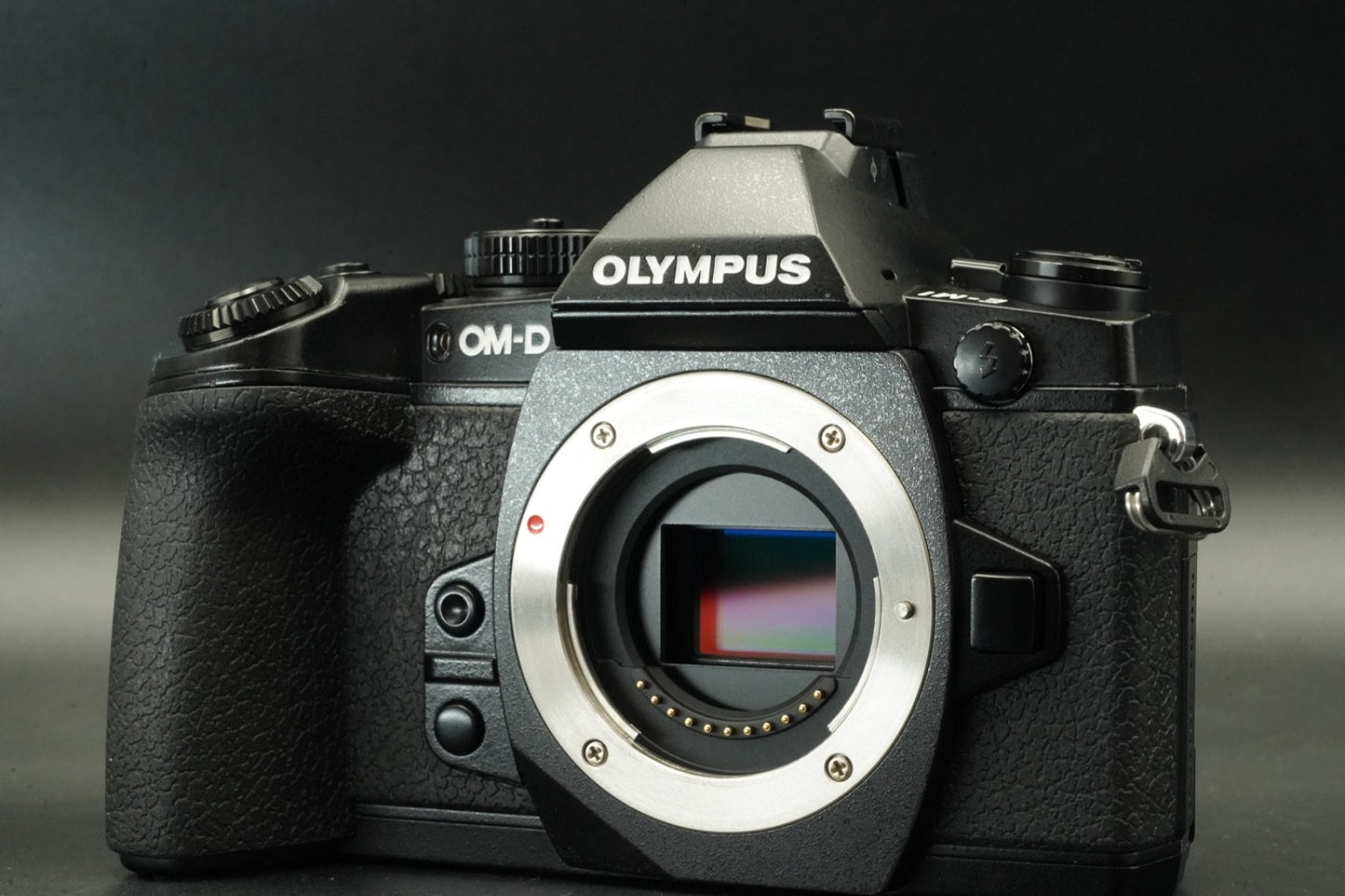 Olympus OM-D E-M1 Digital Camera Black Body -7429 cuts- #11814