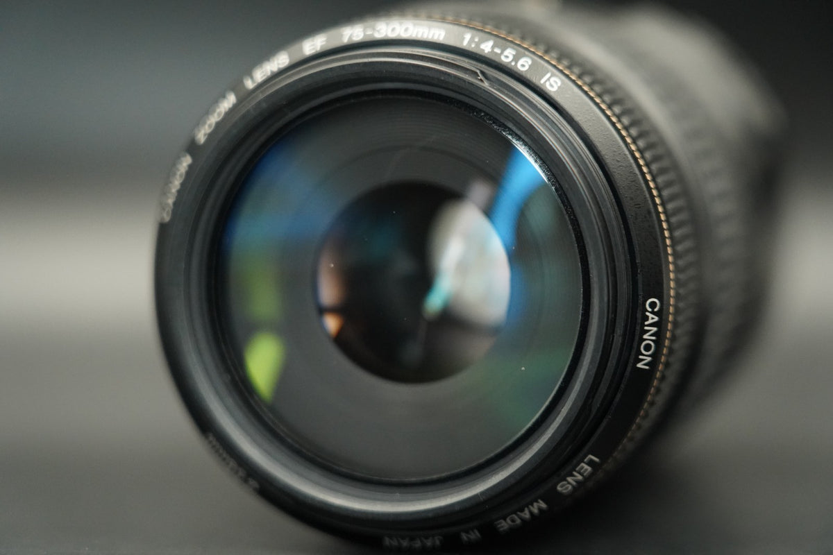 Canon EF 75-300mm f/4-5.6 IS USM Telezoomobjektiv aus Japan #11559