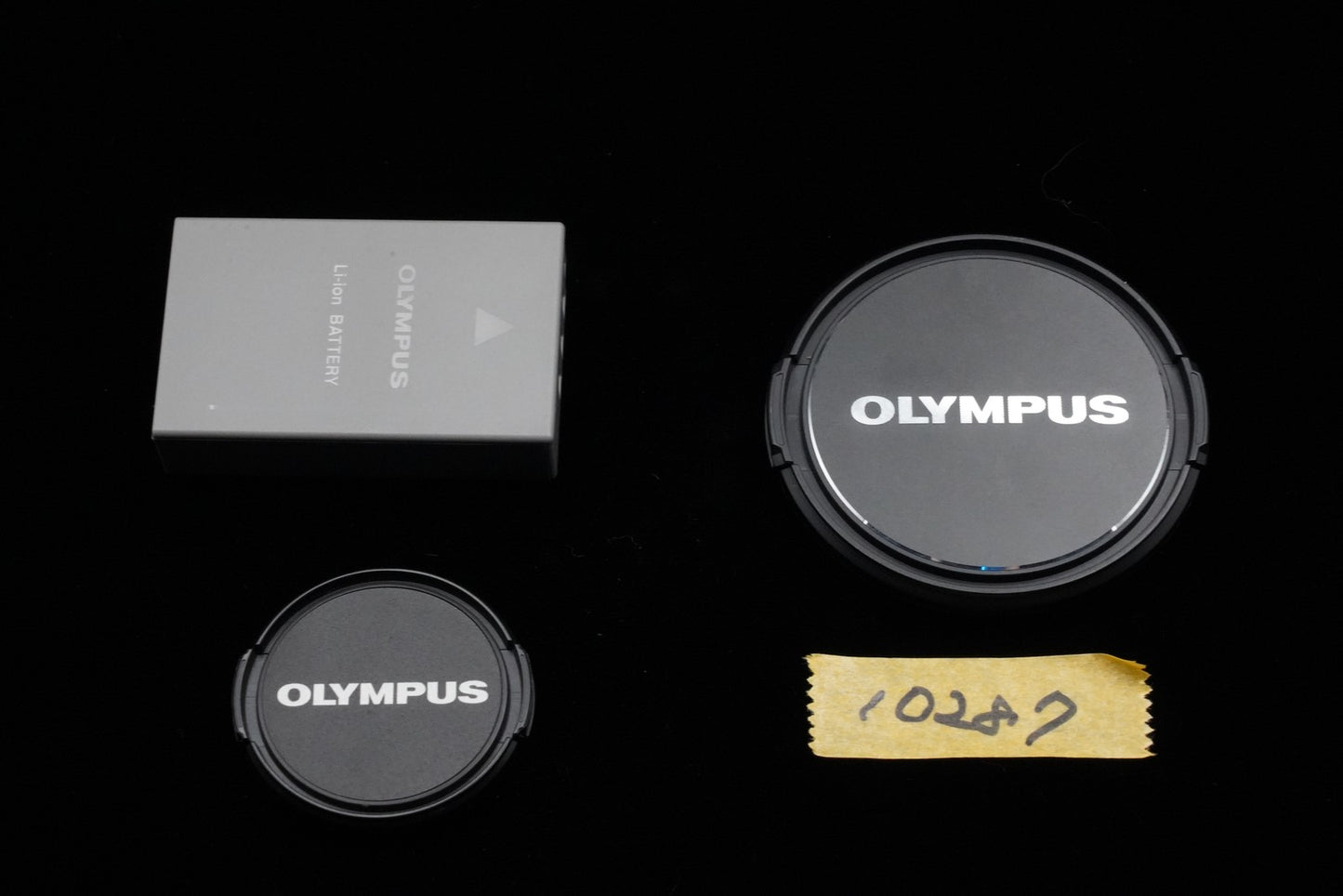 Olympus OM-D E-M10 Mark III Silver w/ 14-42mm + 40-150mm Lens Silver 10287