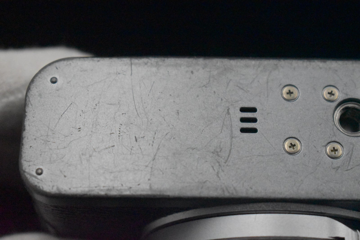 [US Duty Paid] Fujifilm X100 FinePix X Series 12.3MP Silver Digital Camera 8592