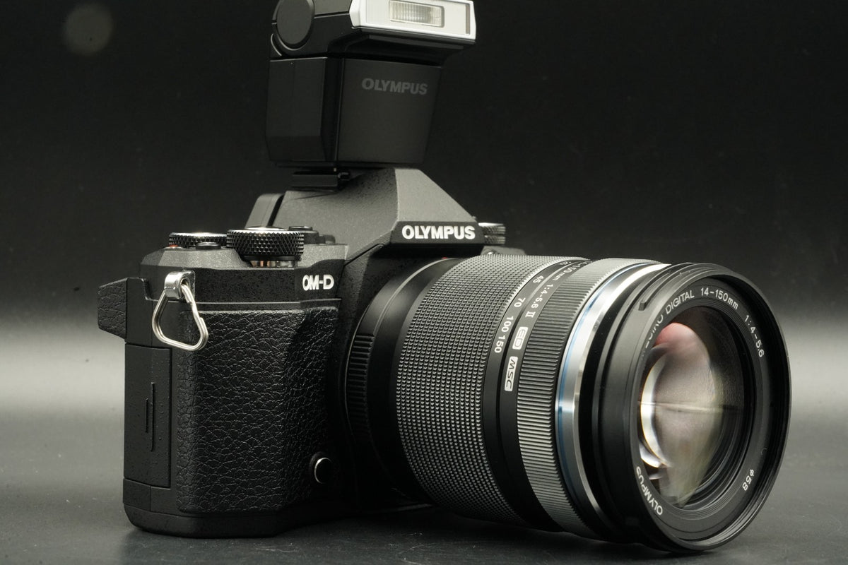 Olympus OM-D E-M5 Mark II w/ M.ZUIKO 14-150 Lens Black -19392 cuts- #11473