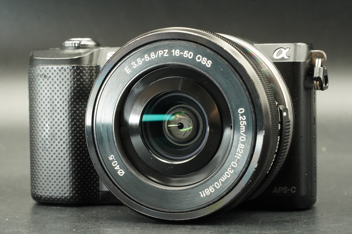 Sony Alpha a5000 Digital Camera with Lens Black -19709 cuts- US STOCK #11990