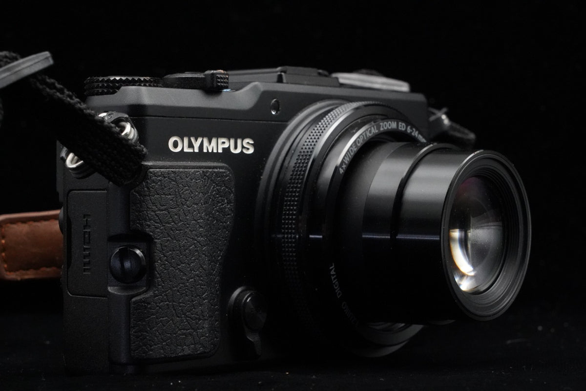 Olympus STYLUS XZ-2 Point and Shoot Digital Camera Black [] US STOCK #9538