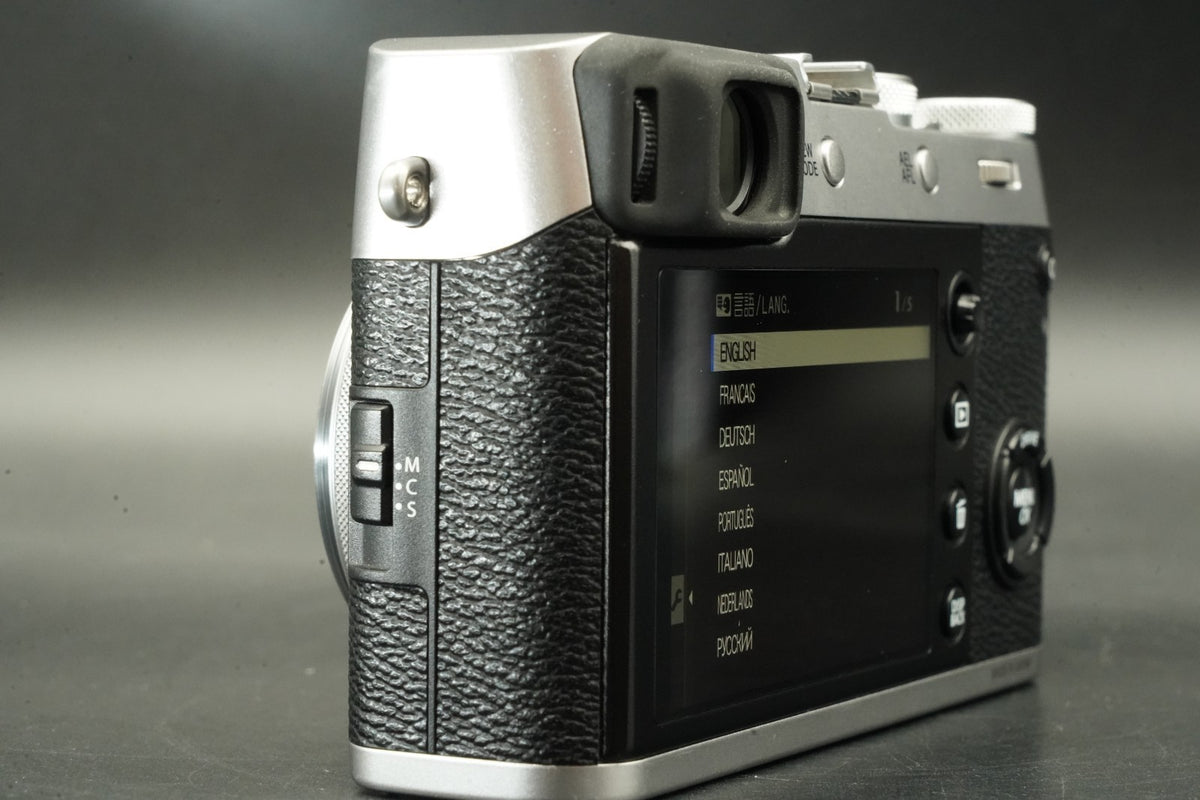 Appareil photo numérique 24,3 mégapixels Fujifilm X100F argent du JAPON #11899