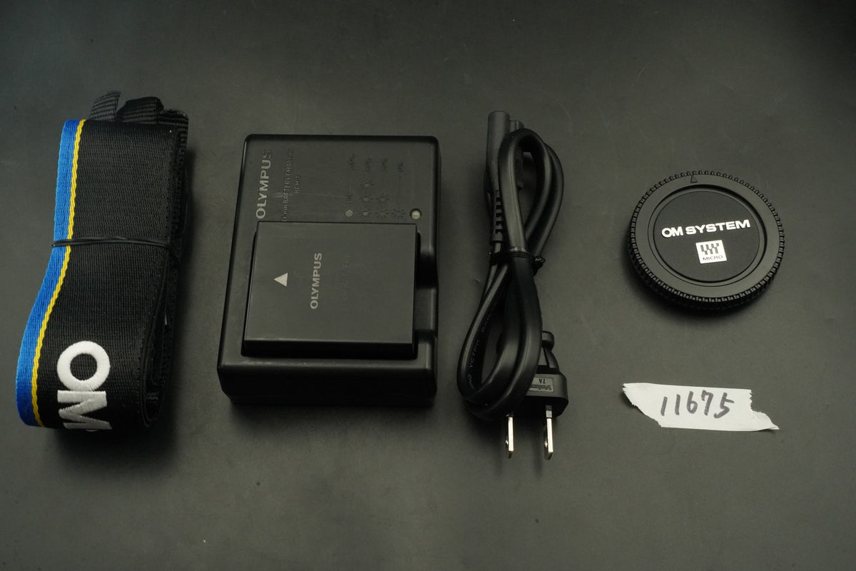 Olympus OM-D E-M1 Mark II Digital Camera Black Body -1123 cuts- #11675