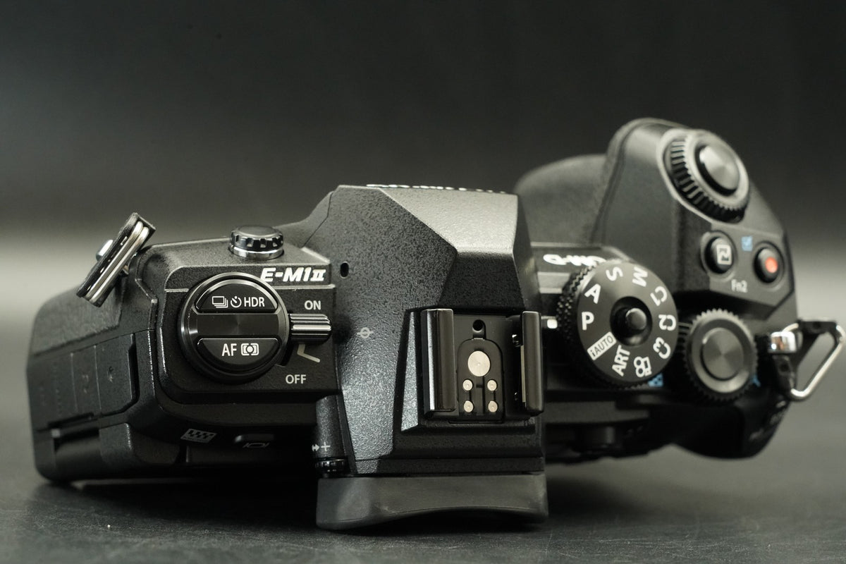 Olympus OM-D E-M1 Mark II Digital Camera Black Body -6099 cuts- #12213