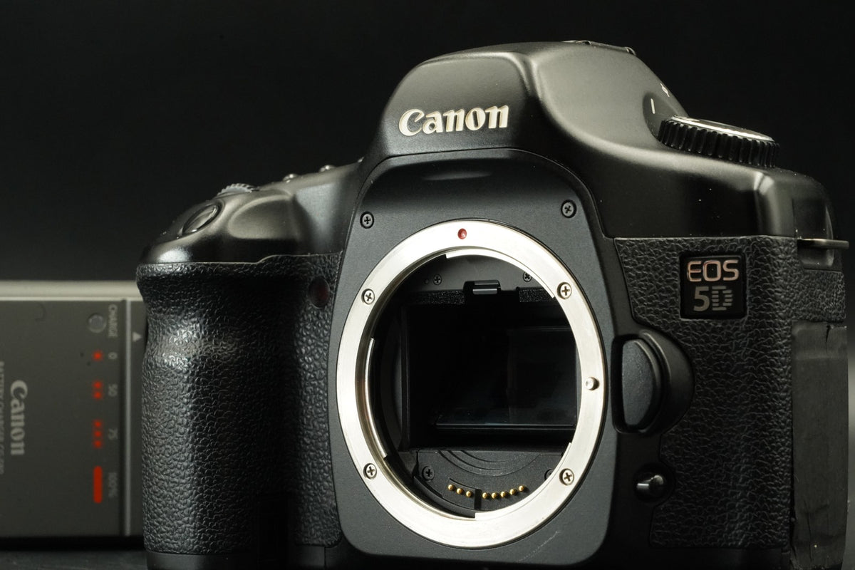 Canon EOS 5D Digital SLR Full Frame Camera Body Only #12371