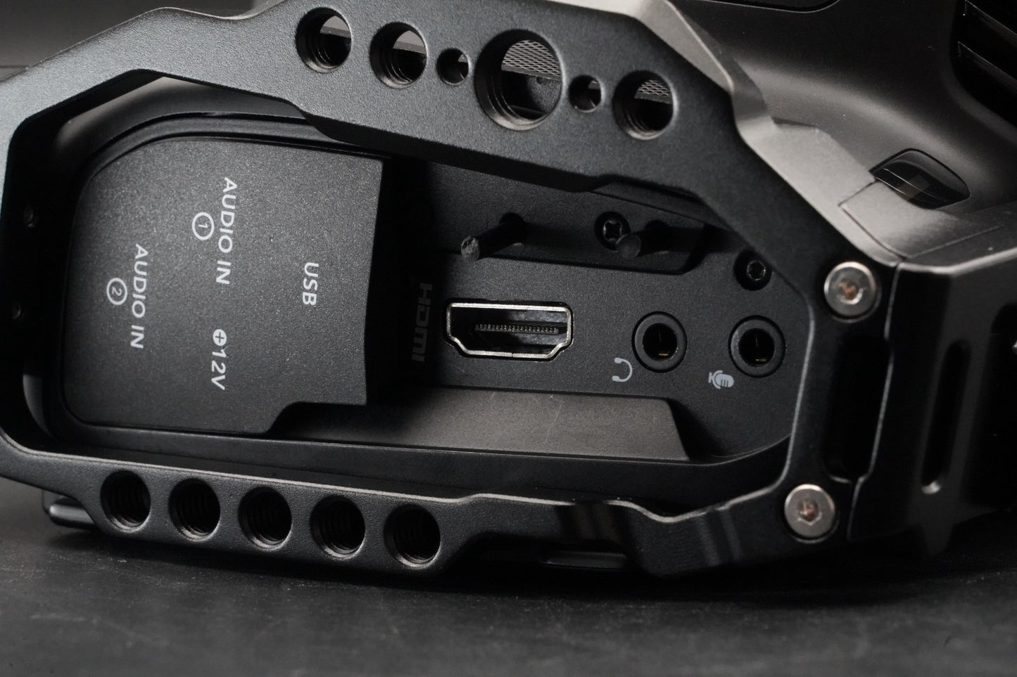 Blackmagic Cinema Camera 6K CINECAM60KLFL Canon EF Mount 11036