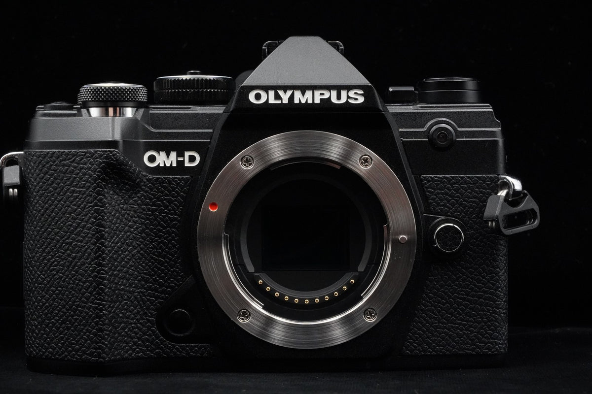 Olympus OM-D E-M5 Mark III 20.4MP Mirrorless Digital Camera US STOCK #10031