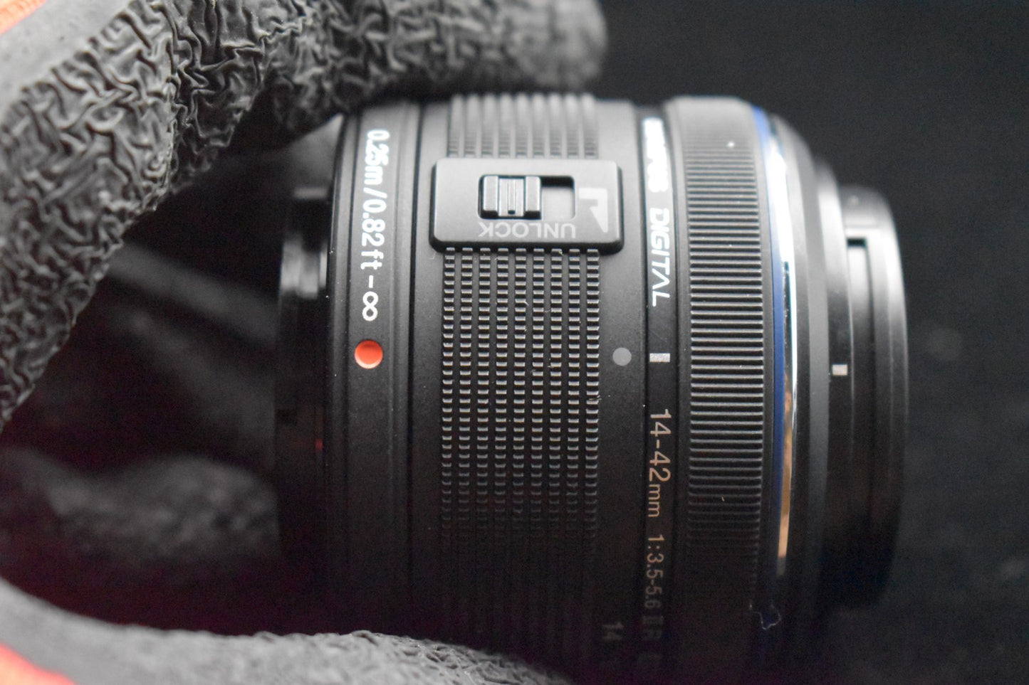 6807 shots! [US Duty Paid] Olympus E-PL8 w/ 40-150mm Lens Digital Camera 9210
