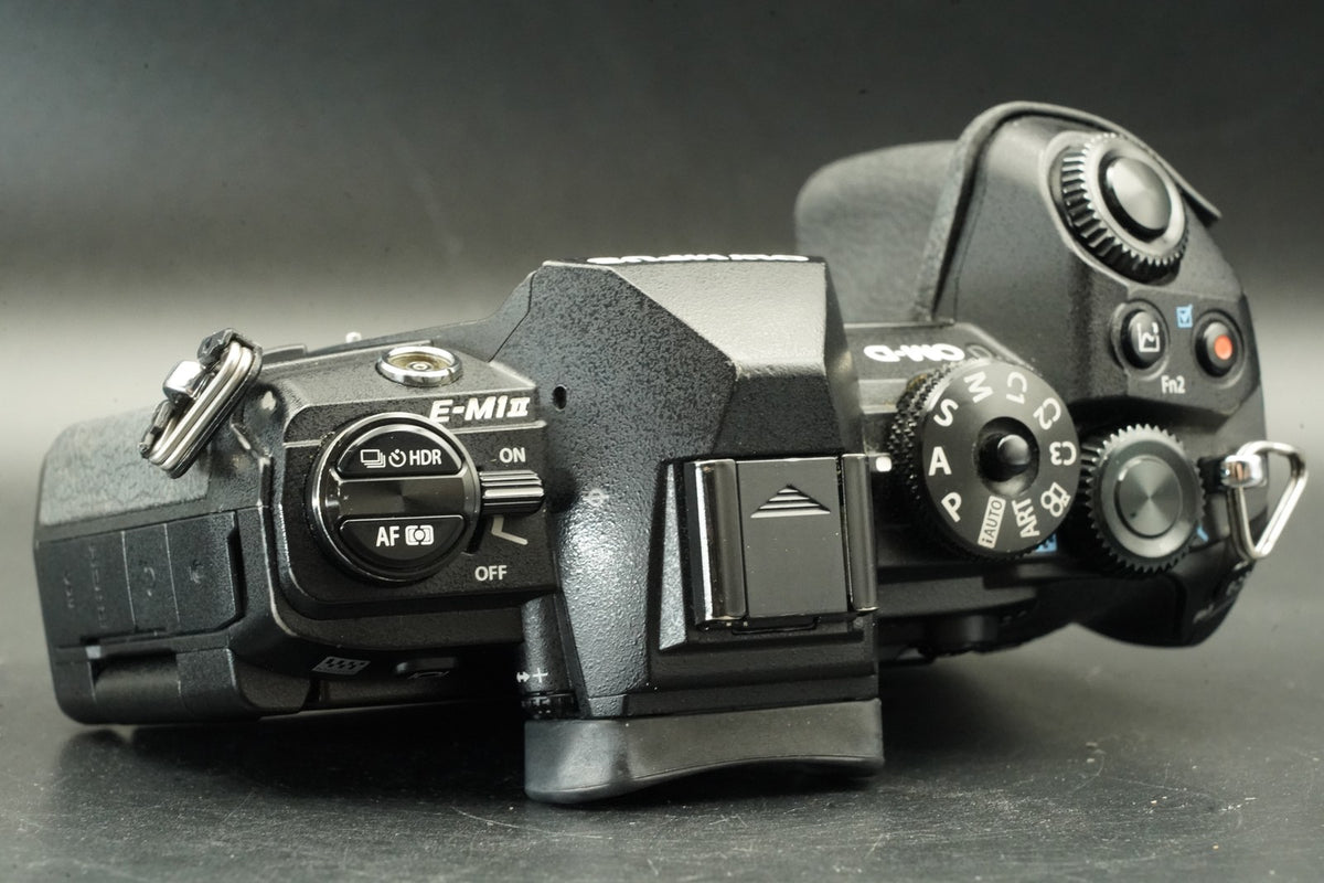 Olympus OM-D E-M1 Mark II Digital Camera Black Body JAPAN -75747 cut- #12033