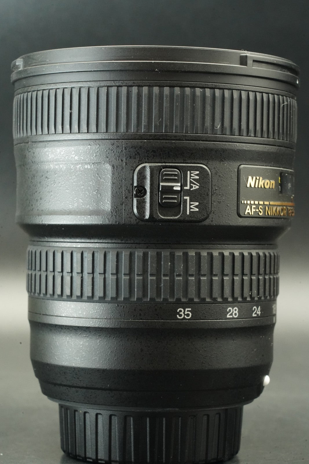 Nikon AF-S NIKKOR 18-35mm f/3.5-4.5G ED Wide Angle Zoom Lens #12471