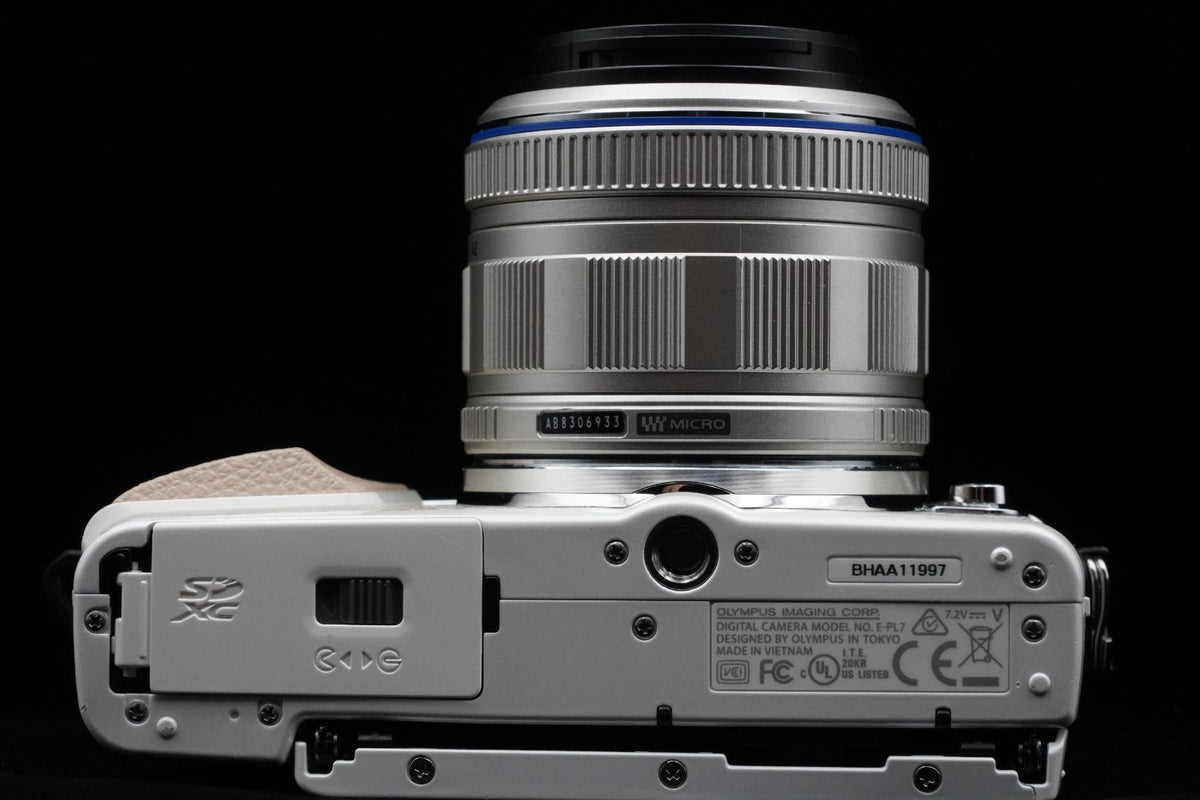 Olympus PEN E-PL7 Digital Camera White with 14-42mm Lens US STOCK #10166